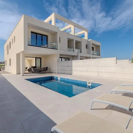 Quattro Rise Villa
