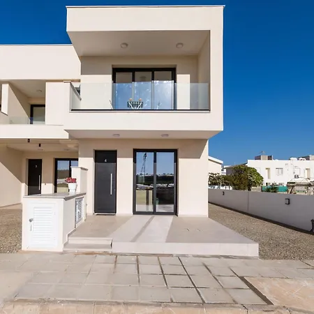 Quattro Rise Вилла Паралимни