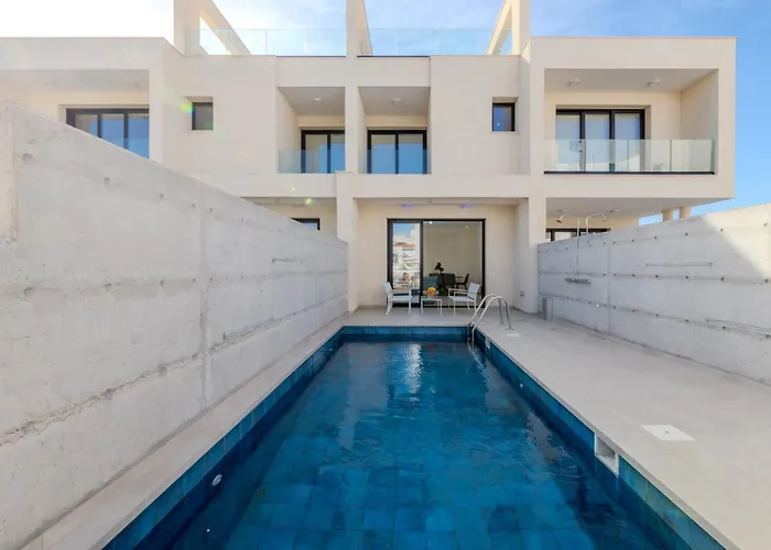 Quattro Rise Villa Paralimni